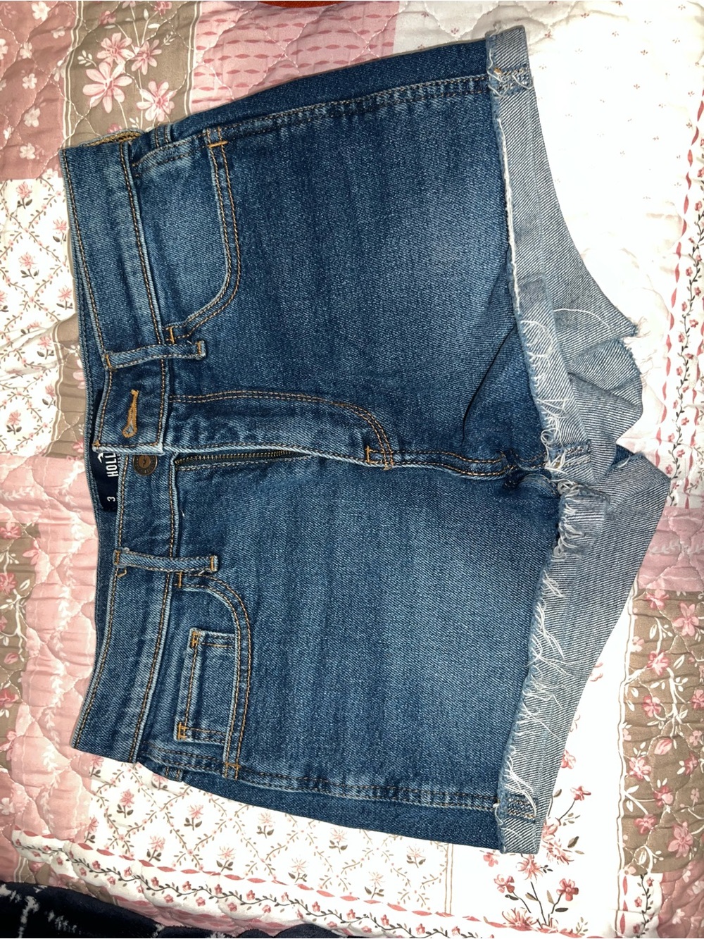 Hollister High Rise Short Denim Shorts - Medium Blue